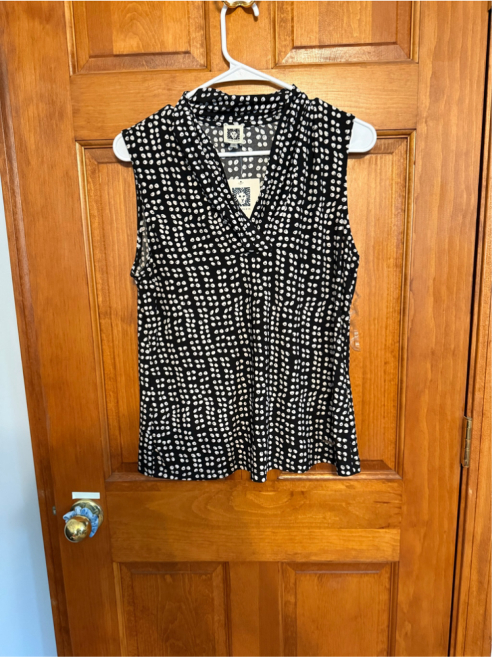Women's Anne Klein Sleeveless Blouse Size M Black White Polka Dot